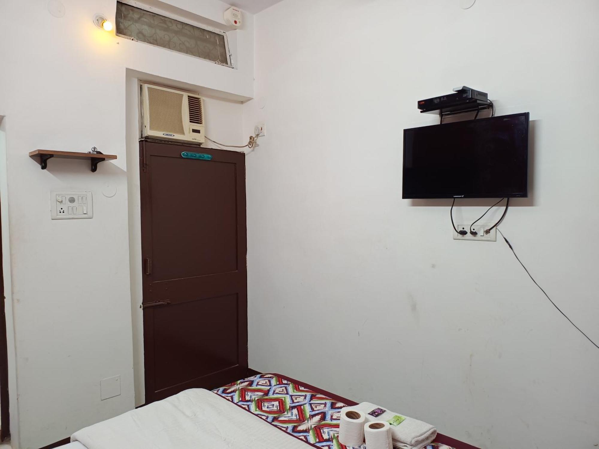 Hotel Majors Den New Delhi Eksteriør billede