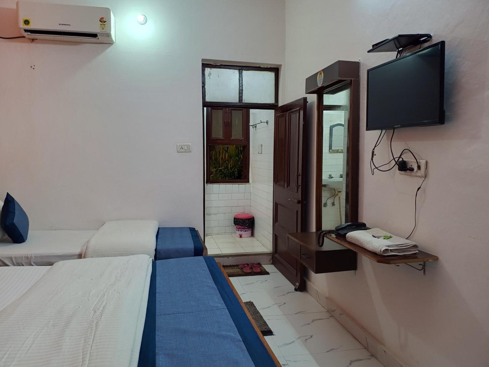 Hotel Majors Den New Delhi Eksteriør billede